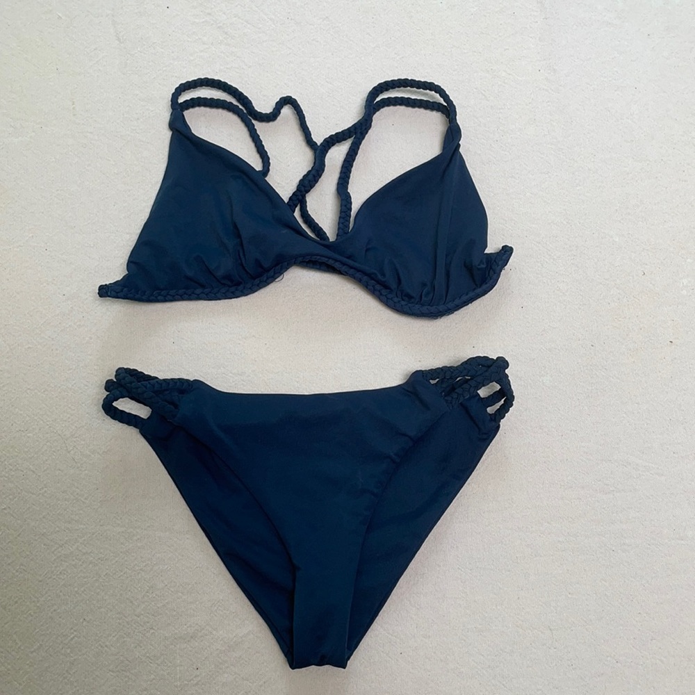 Frankies bikinis